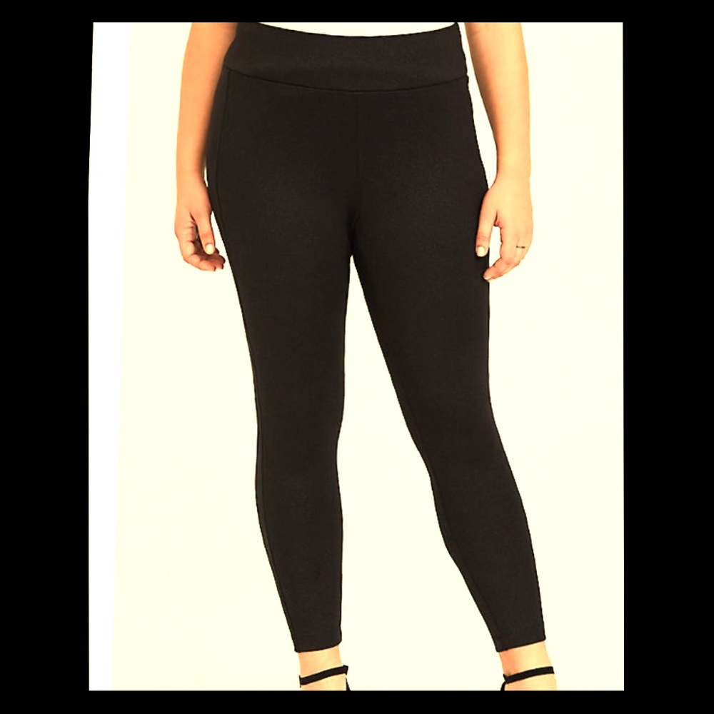 SLIM FIX BLACK PREMIUM PONTE PIXIE PANT